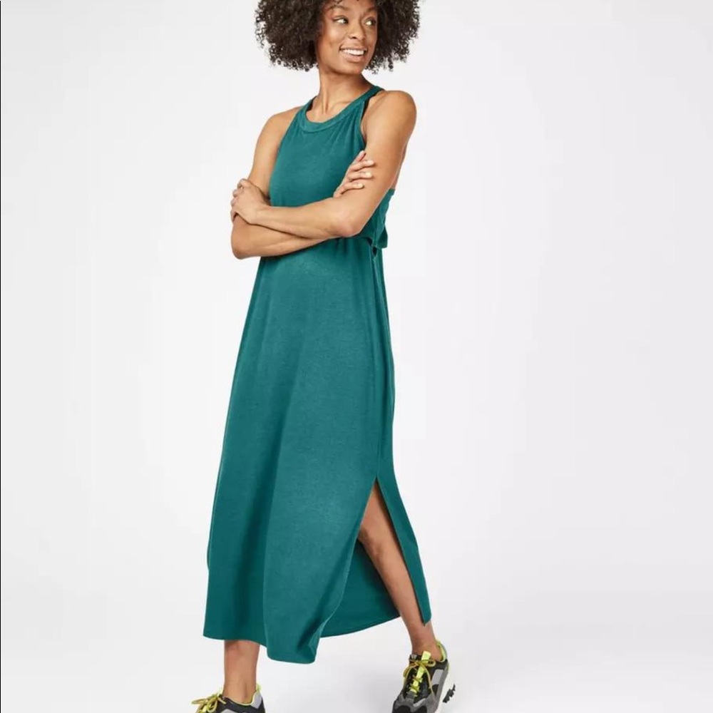 Sweaty Betty Holistic Dress in Beetle Green